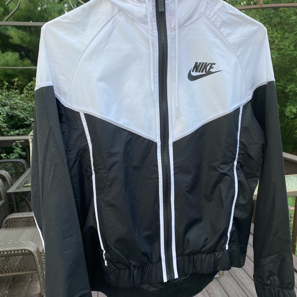 Nike windbreaker new with tags